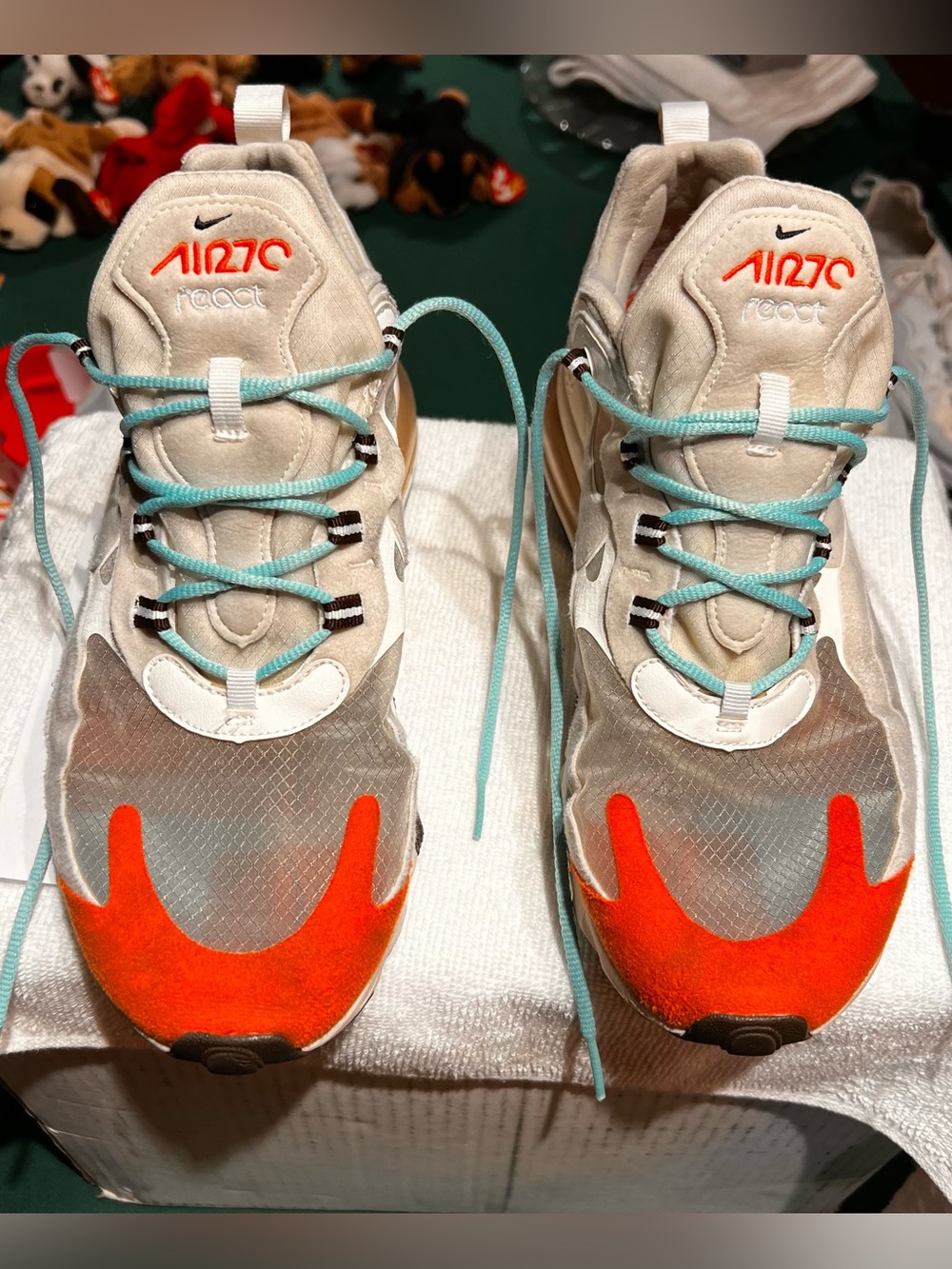 Nike Air Max 270 “React” Men’s Sneaker/Shoes Style A04971-200 Size 10